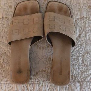 Sesto Meucci all leather bone color slides sz 8